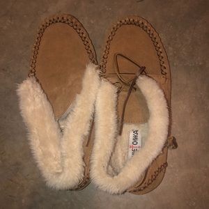 Minnetonka Moccasin Slippers